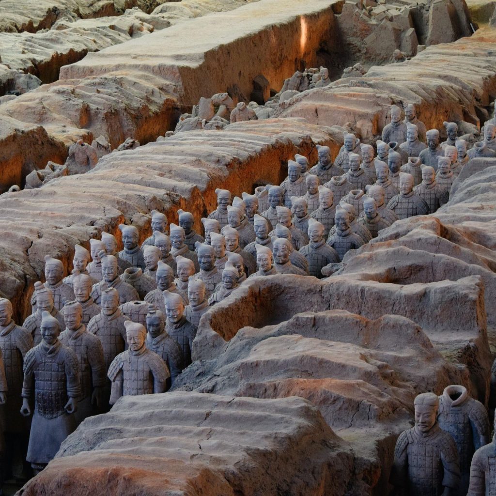 Hallan un féretro rebosante de tesoros junto a los guerreros de terracota chinos