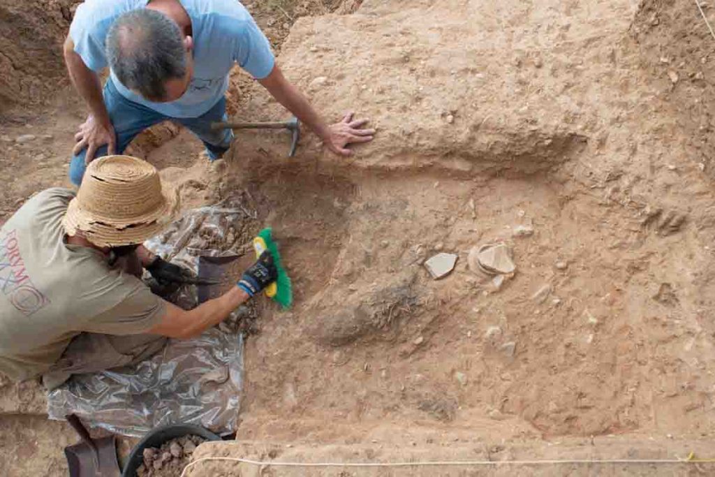 Arqueólogos encuentran un tesoro incalculable enterrado por una misteriosa tribu olvidada