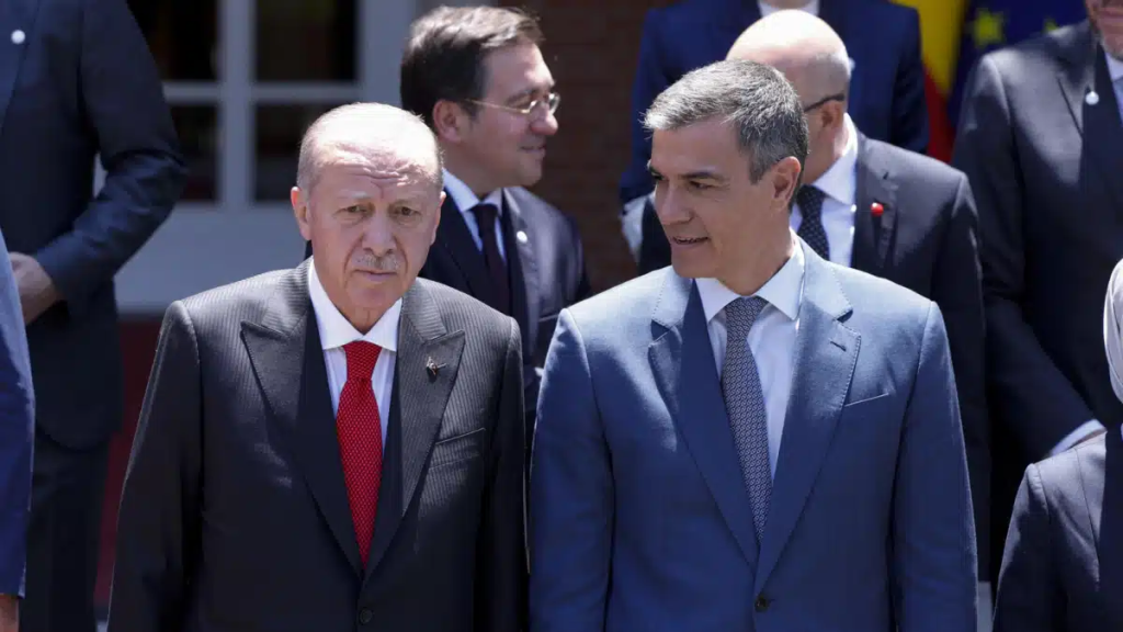 Sánchez y Erdogan apuestan por impulsar la Alianza de Civilizaciones de Moratinos para que sea «más fuerte y eficaz»
