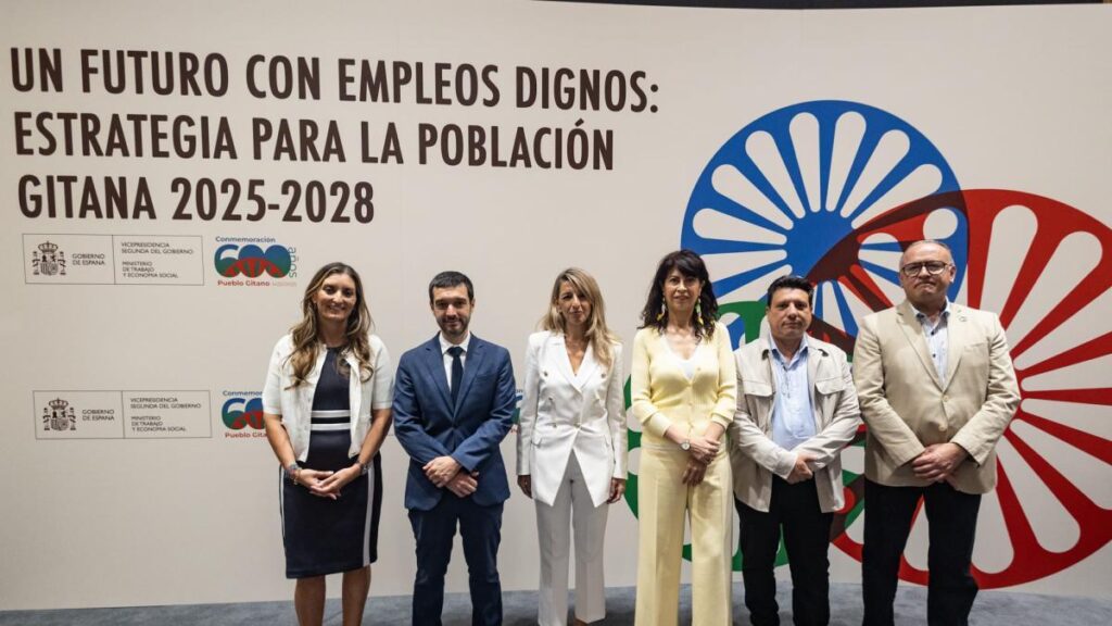 Celebramos la aprobación del primer Plan estatal de empleo para la población gitana, un referente pionero para las políticas públicas