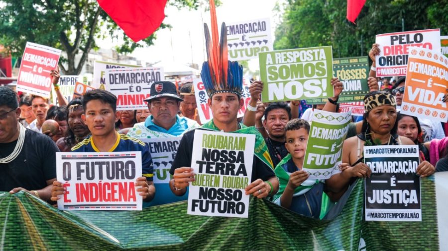 belem-do-para-marcha-por-la-amazonia-©-cicero-pedrosa-neto-amazonia-real-8ago2023-900x506 COP30: Dificultades de las primeras economías latinoamericana para reducir emisiones