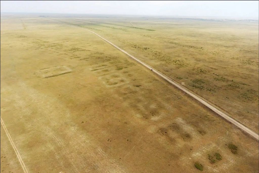 Imagen captada en julio de 2018 por un dron muestra el asentamiento de Semiyarka desde una perspectiva que va del sureste al noroeste