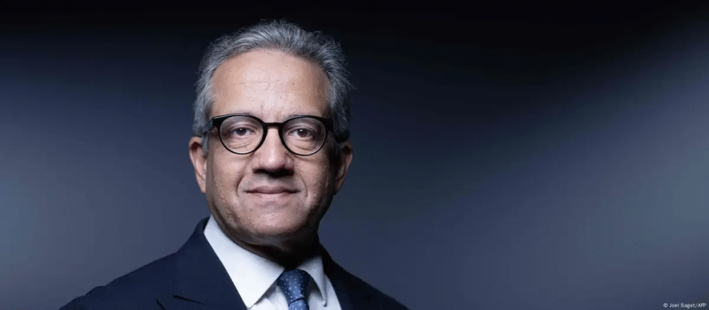 Designan al egipcio Khaled el Enany para dirigir la Unesco