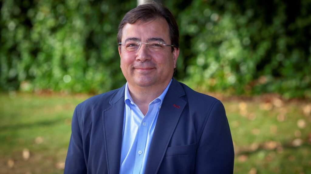 Guillermo Fernández Vara, el político que abrió las puertas del mundo a la juventud extremeña